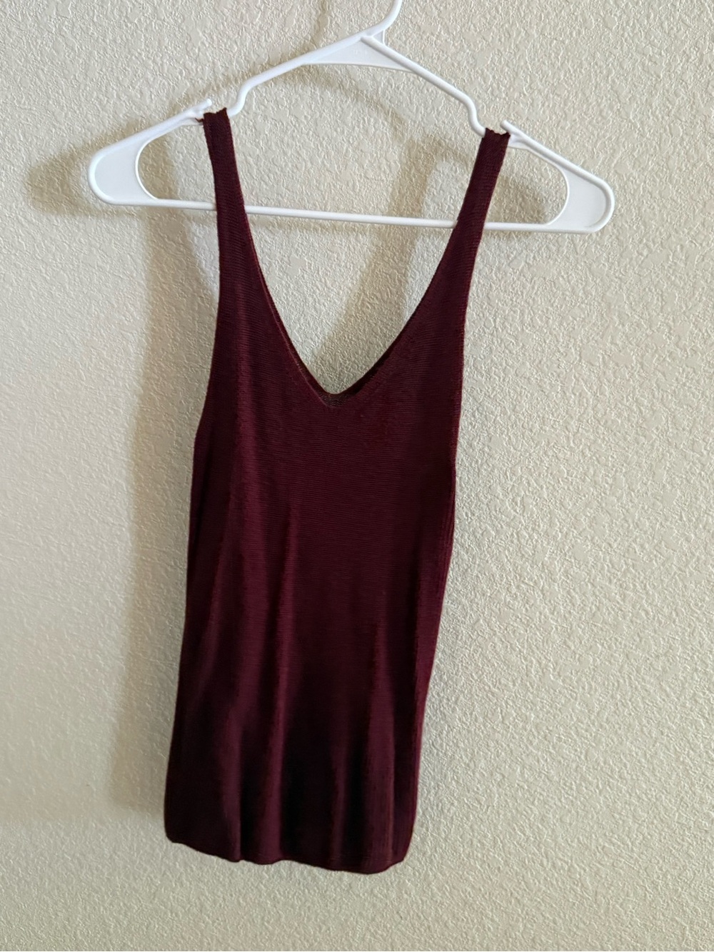 Double Zero Ribbed V-Neck Tank Top - Burgundy